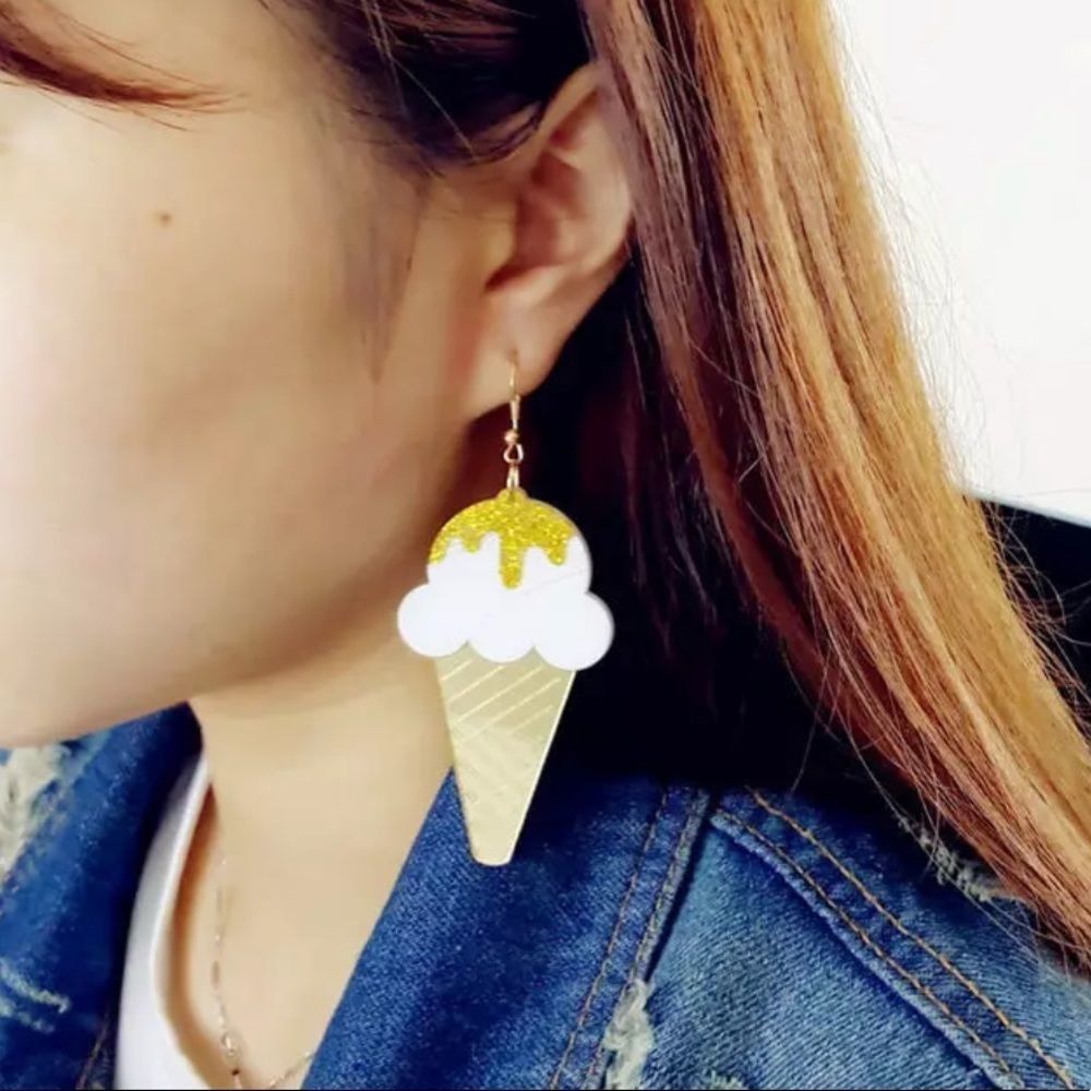Earrings Gold Ice Cream Cone - Picture 3 of 5